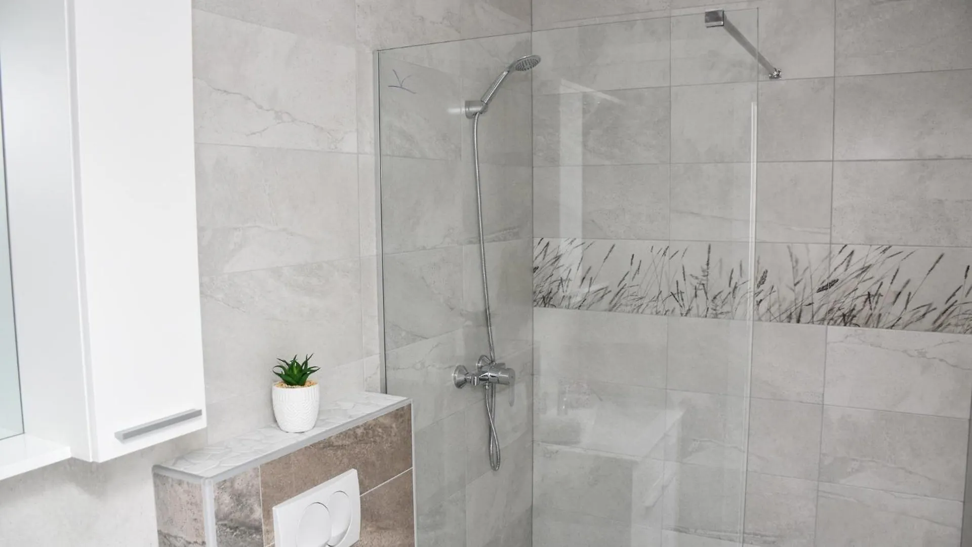 Apartmani Niko Zára