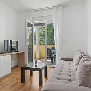 https://neea-apartmani.in-istria.net