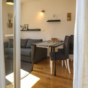  Apartment Sweet