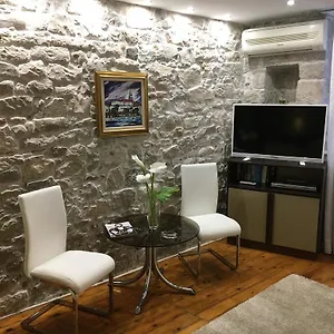 Duplex Traversa- Old Town , Split Croatia